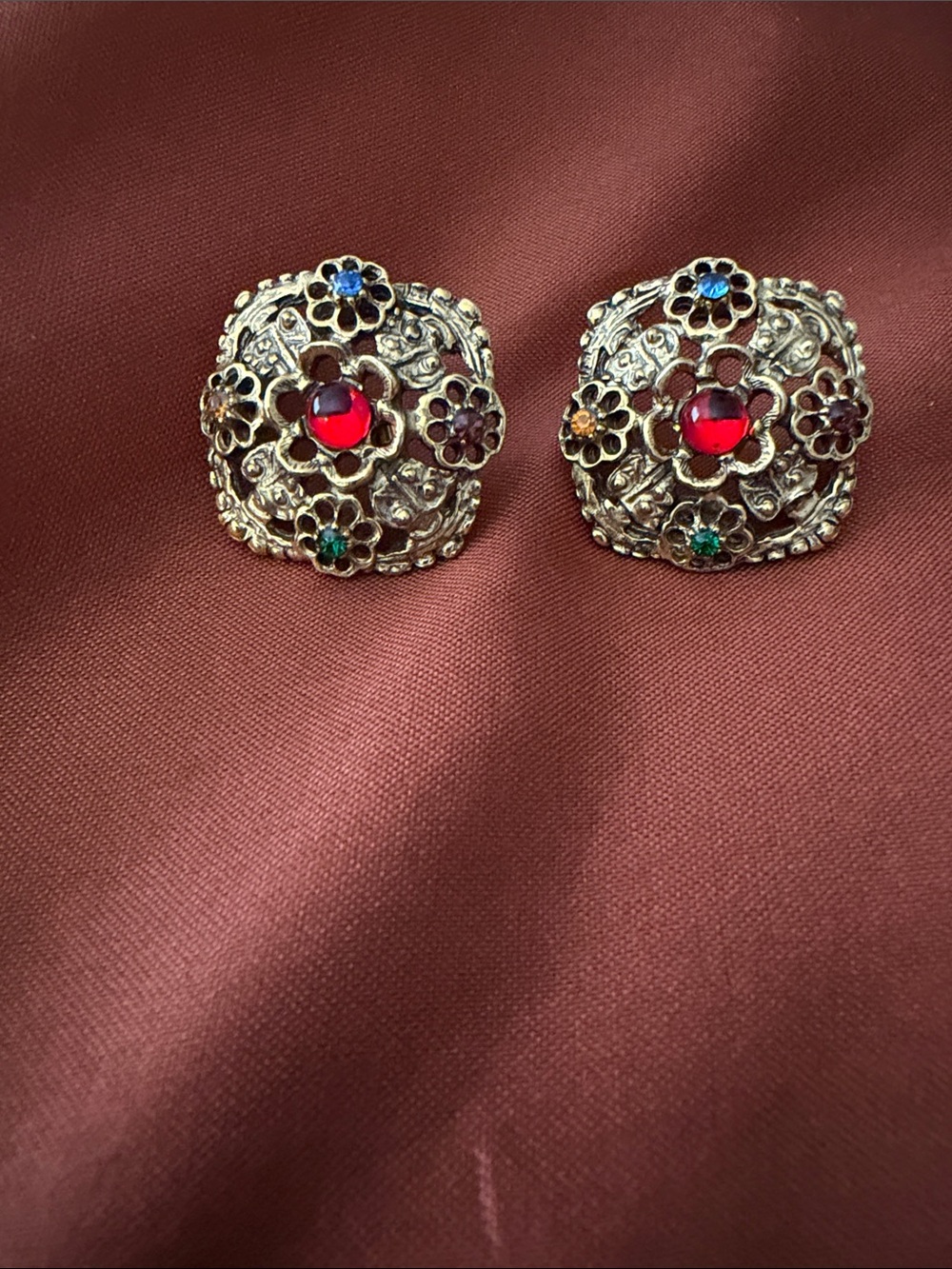Filigree Floral pierced Earrings with Red Center Gem